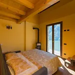 Tra E Montagna La Morena נסו