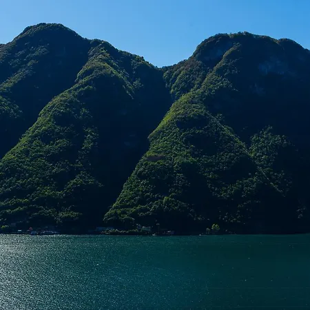 Κατάλυμα σε φάρμα Tra E Montagna La Morena *