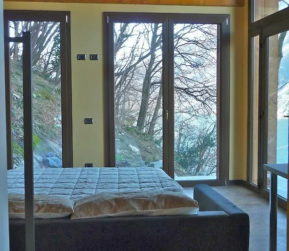 Tra E Montagna La Morena Farmház Nesso