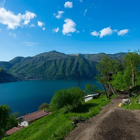 Tra E Montagna La Morena Farm stay Nesso